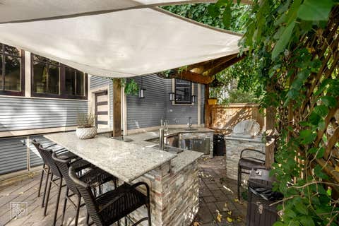 Tiny photo for 229 S Ridgeland Avenue, Oak Park, IL 60302 (MLS # 12641825)