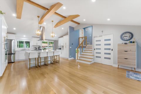 Tiny photo for 619 W Weathersfield Way, Schaumburg, IL 60193 (MLS # 12659268)