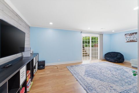 Tiny photo for 619 W Weathersfield Way, Schaumburg, IL 60193 (MLS # 12659268)