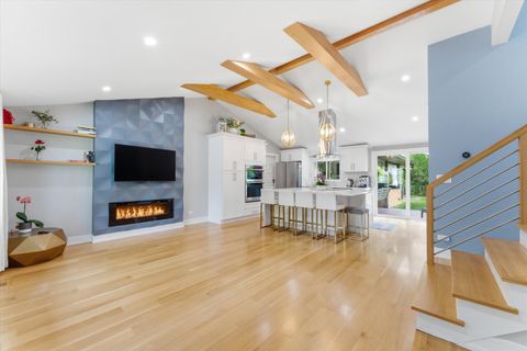 Tiny photo for 619 W Weathersfield Way, Schaumburg, IL 60193 (MLS # 12659268)