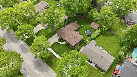 Tiny photo for 619 W Weathersfield Way, Schaumburg, IL 60193 (MLS # 12659268)