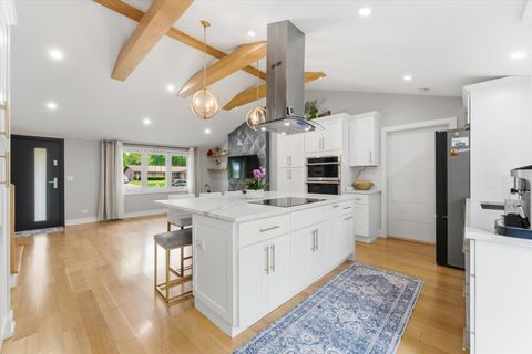 Tiny photo for 619 W Weathersfield Way, Schaumburg, IL 60193 (MLS # 12659268)