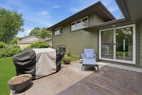 Tiny photo for 619 W Weathersfield Way, Schaumburg, IL 60193 (MLS # 12659268)