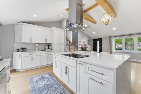 Tiny photo for 619 W Weathersfield Way, Schaumburg, IL 60193 (MLS # 12659268)