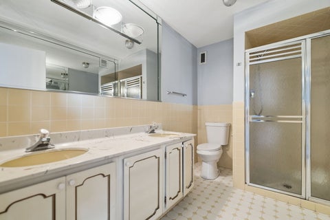 Tiny photo for 1535 Park Avenue #401, River Forest, IL 60305 (MLS # 12670411)