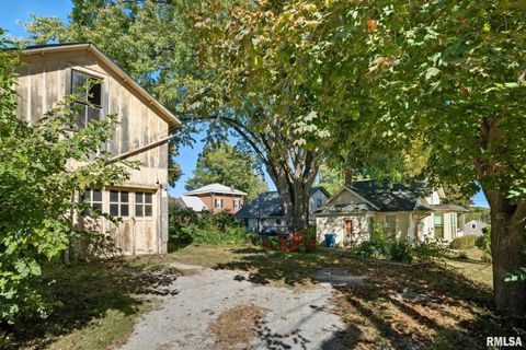 Tiny photo for 228 S 2ND Street, Le Claire, IA 52753 (MLS # QC4268273)