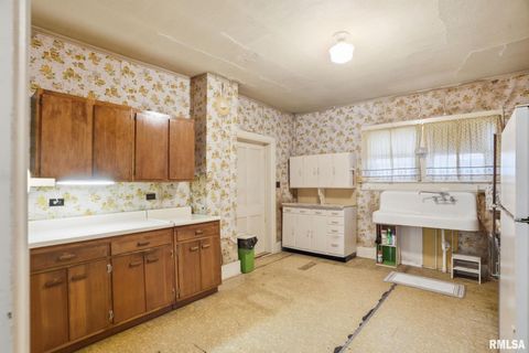 Tiny photo for 228 S 2ND Street, Le Claire, IA 52753 (MLS # QC4268273)