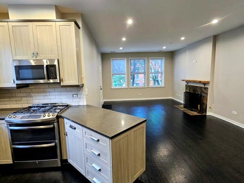 Tiny photo for 1359 W FILLMORE Street W #B, Chicago, IL 60607 (MLS # 12681856)