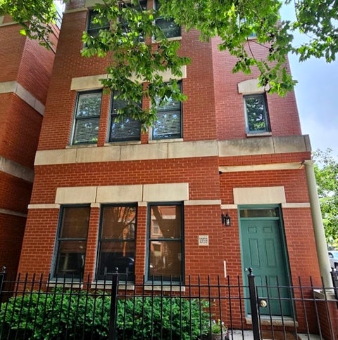 Photo of 1359 W FILLMORE Street W #B, Chicago, IL 60607 (MLS # 12681856)