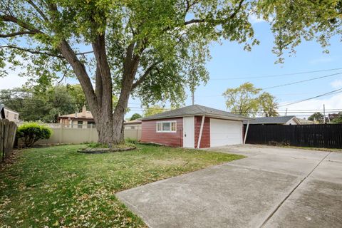 Tiny photo for 10624 Lawler Avenue, Oak Lawn, IL 60453 (MLS # 12514087)