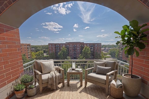 Tiny photo for 370 S Western Avenue #701, Des Plaines, IL 60016 (MLS # 12768085)