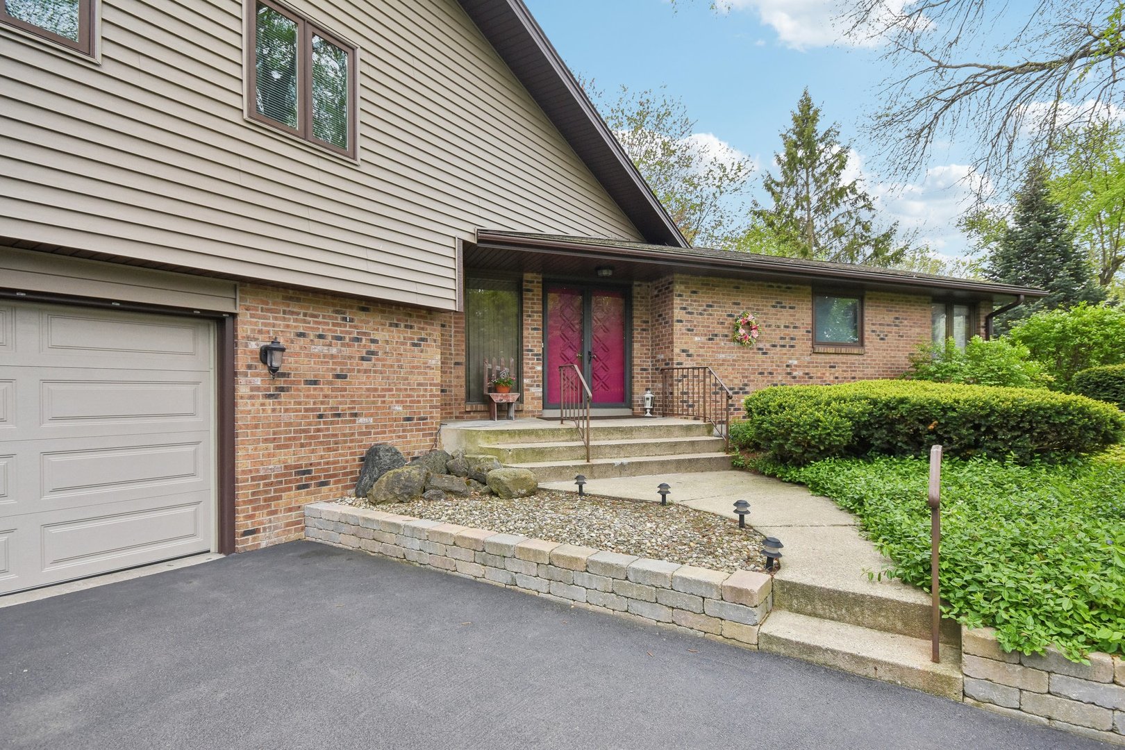 38413 N Tewes Court