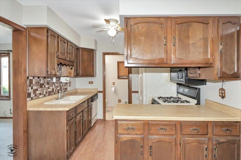 Tiny photo for 324 W Harrison Road, Lombard, IL 60148 (MLS # 12623324)