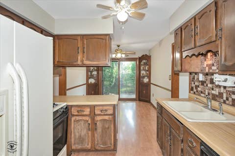 Tiny photo for 324 W Harrison Road, Lombard, IL 60148 (MLS # 12623324)