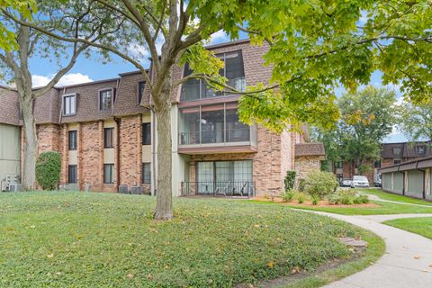 Tiny photo for 11130 Northwest Road #E, Palos Hills, IL 60465 (MLS # 12494892)