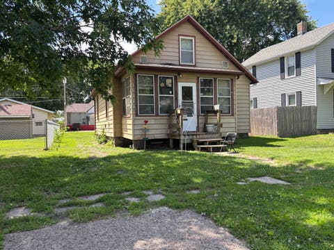 Photo of 747 20th Street, East Moline, IL 61244 (MLS # 12705182)