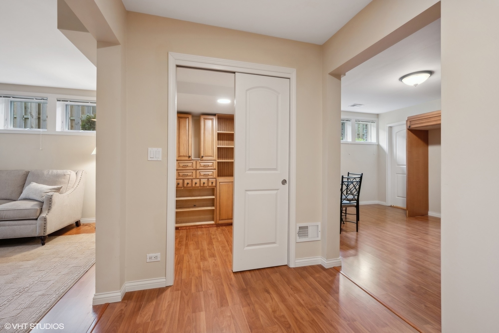 Glencoe, Illinois 60022, United States, 3 Bedrooms Bedrooms, ,4 BathroomsBathrooms,Residential,Active,208364