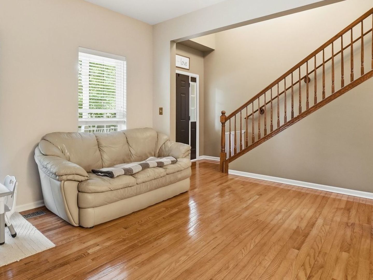 0N422 TAYLOR Drive