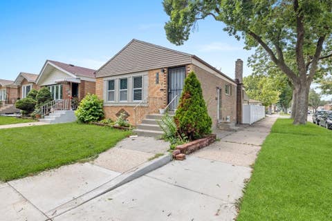 Photo of 4800 S Lavergne Avenue, Chicago, IL 60638 (MLS # 12735545)