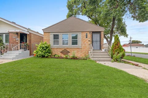 Tiny photo for 4800 S Lavergne Avenue, Chicago, IL 60638 (MLS # 12735545)