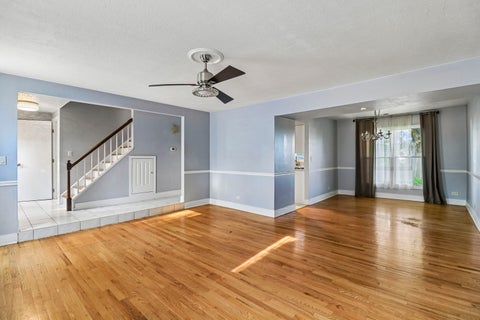 Tiny photo for 702 Buffalo Circle, Carol Stream, IL 60188 (MLS # 12710290)