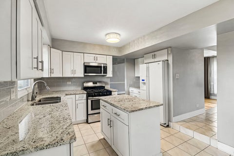 Tiny photo for 702 Buffalo Circle, Carol Stream, IL 60188 (MLS # 12710290)