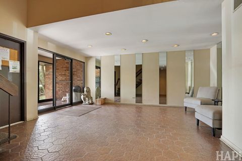 Tiny photo for 70 OLD OAK Drive #124, Buffalo Grove, IL 60089 (MLS # 12649851)