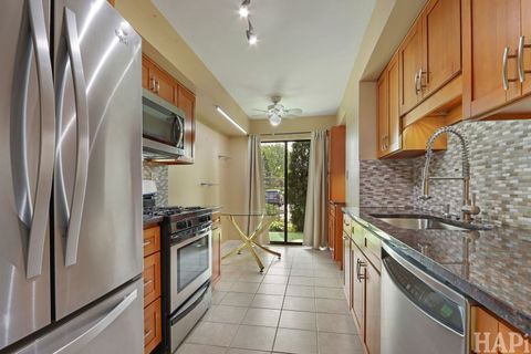Tiny photo for 70 OLD OAK Drive #124, Buffalo Grove, IL 60089 (MLS # 12649851)