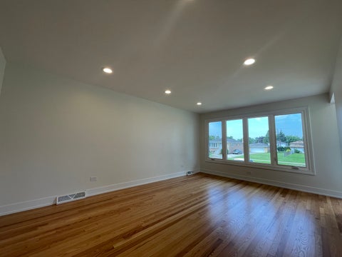 Tiny photo for 7925 Natchez Avenue, Burbank, IL 60459 (MLS # 12747079)