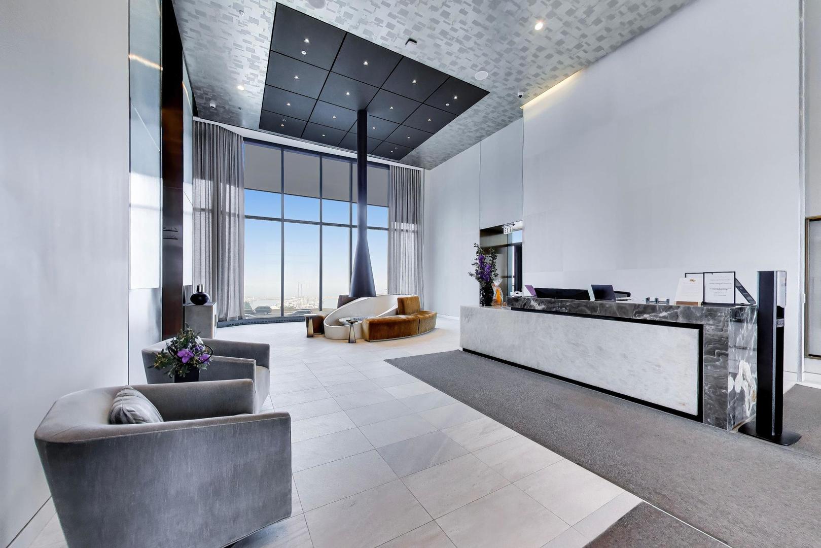 211 N Harbor Drive 1005