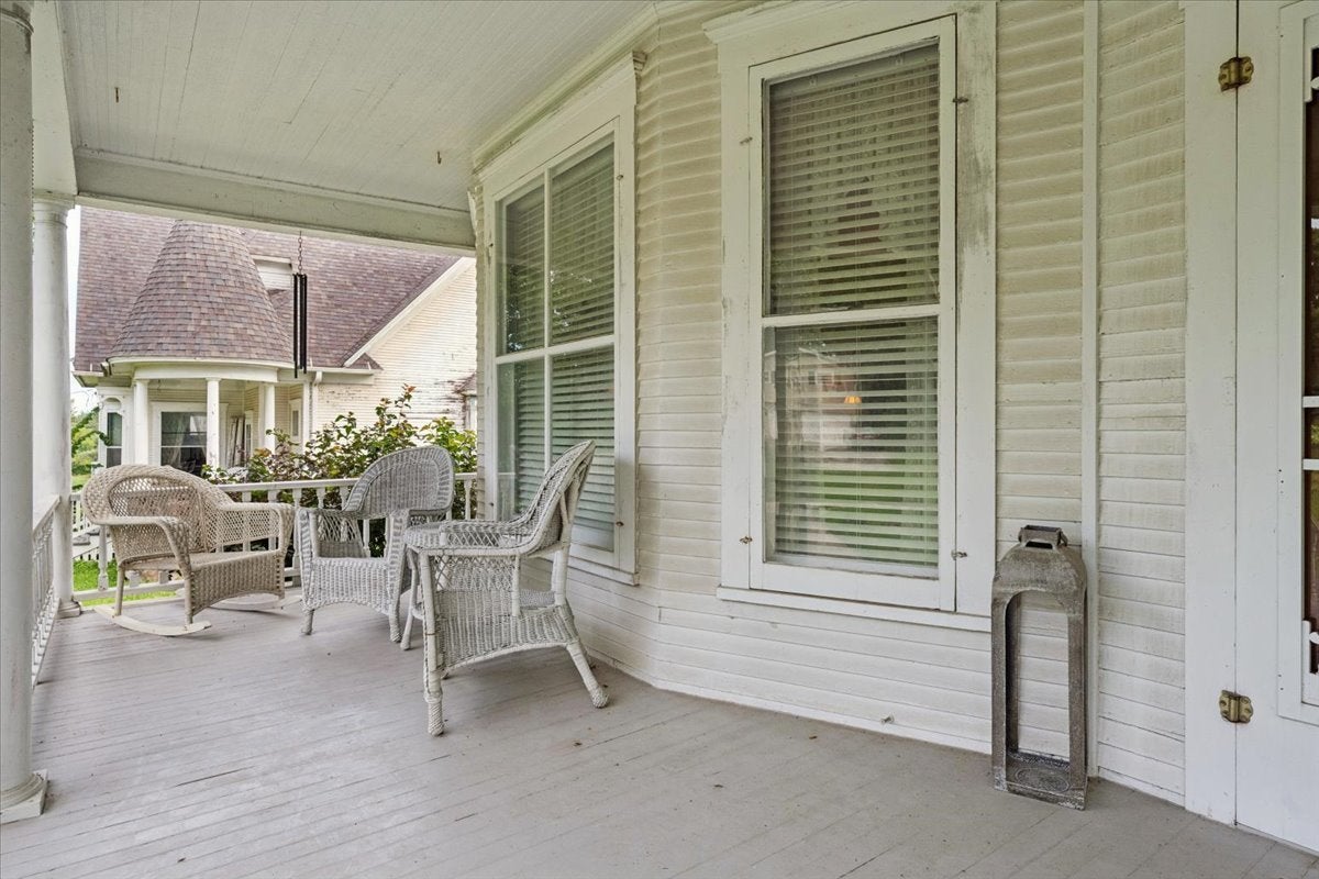 10216 Main Street