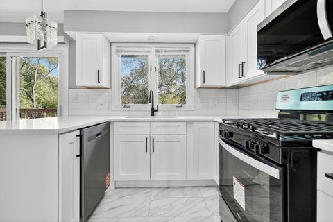 Tiny photo for 1245 WINAKI Trail, Algonquin, IL 60102 (MLS # 12515155)