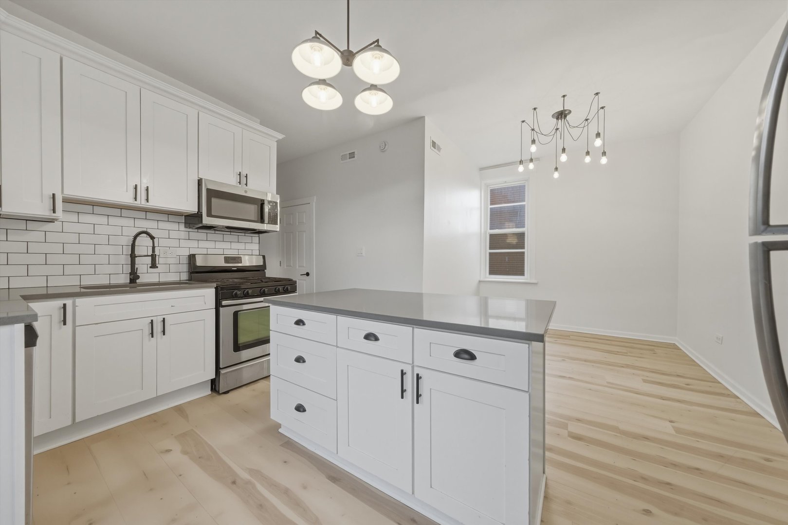 2420 S Sawyer Avenue