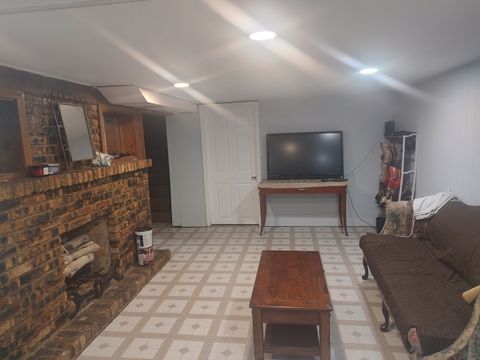 Tiny photo for 1045 Palace Street, Aurora, IL 60506 (MLS # 12453461)