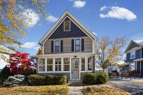 Photo of 517 Bunker Street, Woodstock, IL 60098 (MLS # 12499355)