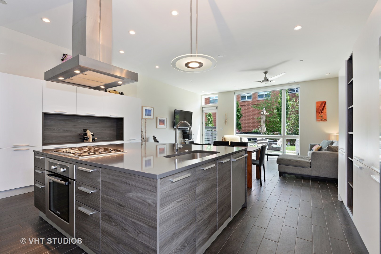 4832 N Clark Street 101