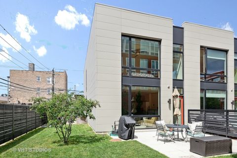 4832 N Clark Street 101 Chicago IL 60640