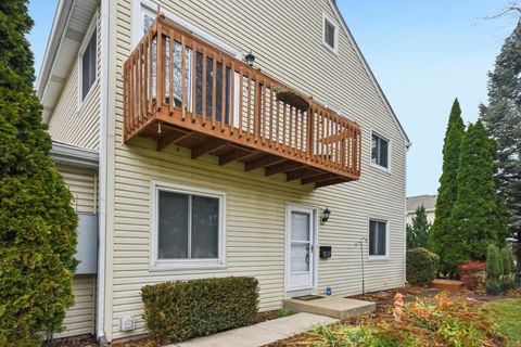 Tiny photo for Naperville, IL 60563 (MLS # 12516594)