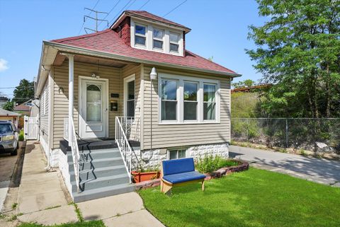 Tiny photo for 3604 W 65th Place, Chicago, IL 60629 (MLS # 12567369)