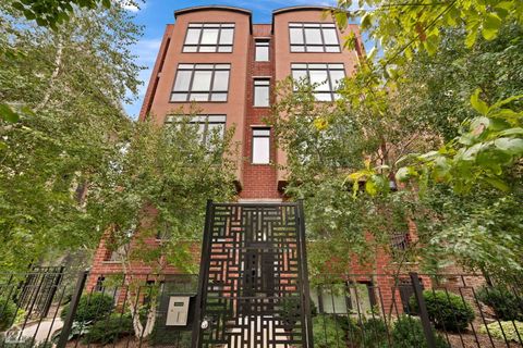 4417 S Indiana Avenue Chicago IL 60653