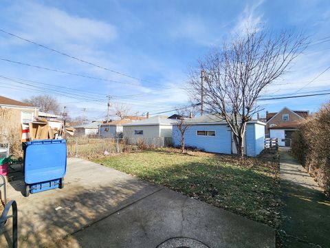 Tiny photo for 6327 N Kedzie Avenue, Chicago, IL 60659 (MLS # 12539902)
