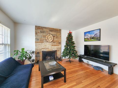 Tiny photo for 6327 N Kedzie Avenue, Chicago, IL 60659 (MLS # 12539902)