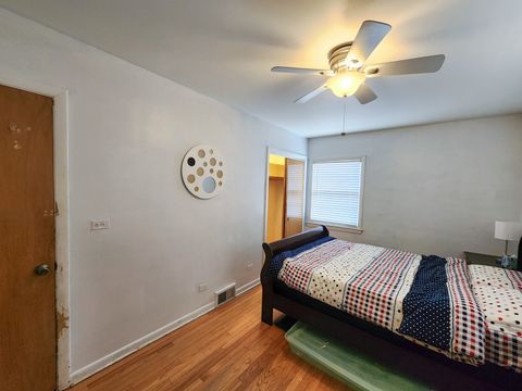 Tiny photo for 6327 N Kedzie Avenue, Chicago, IL 60659 (MLS # 12539902)
