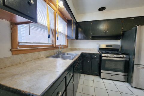 Tiny photo for 6327 N Kedzie Avenue, Chicago, IL 60659 (MLS # 12539902)