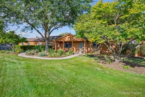Photo of 2116 N Pebble Drive, McHenry, IL 60051 (MLS # 12757725)