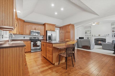 Tiny photo for 10 Timbers Court, Bloomington, IL 61701 (MLS # 12548259)