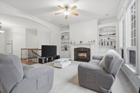 Tiny photo for 10 Timbers Court, Bloomington, IL 61701 (MLS # 12548259)