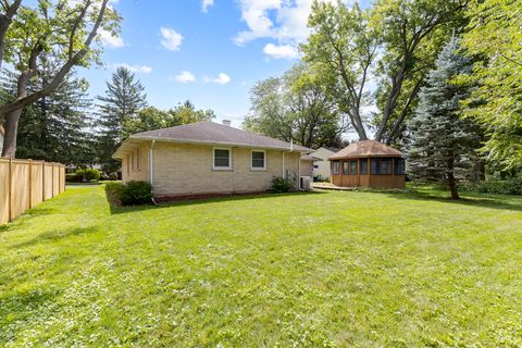 Tiny photo for 625 Park Street, East Dundee, IL 60118 (MLS # 12446787)