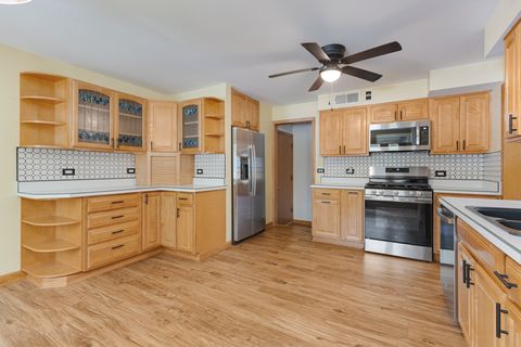 Tiny photo for 625 Park Street, East Dundee, IL 60118 (MLS # 12446787)