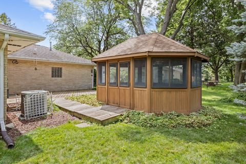 Tiny photo for 625 Park Street, East Dundee, IL 60118 (MLS # 12446787)